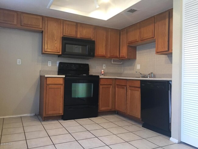 Photo - 2847 N 46th Ave