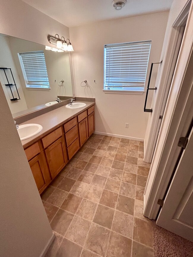 Photo - 1005 Sheep Herder Ln