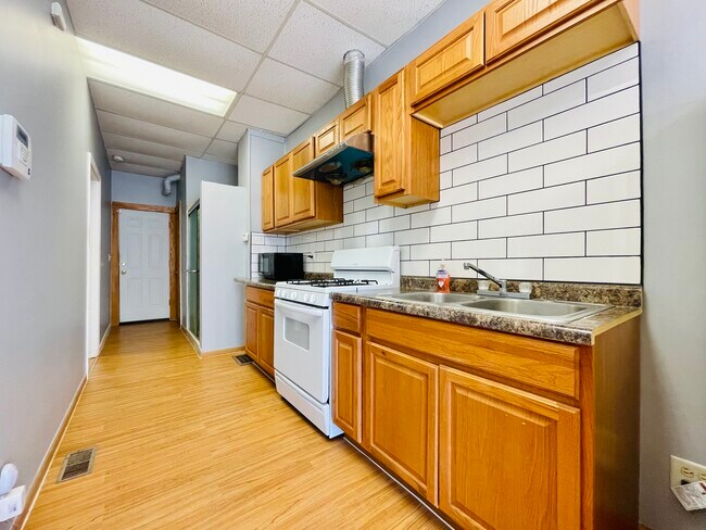 Photo - 2802 S Wallace St Apartments Unit 1F