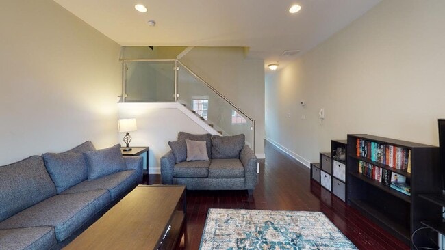 Photo - 2610 Webster St Unidad B