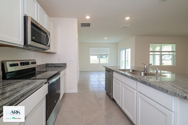 41 Bahia Course Way