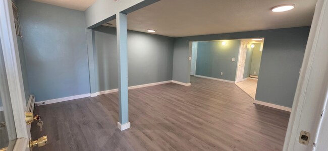 Building Photo - 1711 Clearwater Rd Unit C