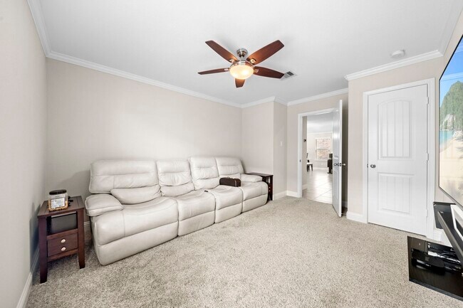 Photo - 3011 Veeder Pass Ln