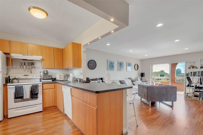 7701 Camino Real Unit A-416