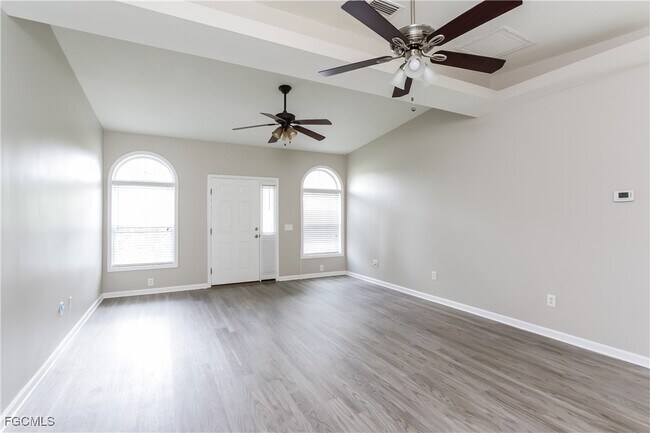Photo - 4972 Weatherton St