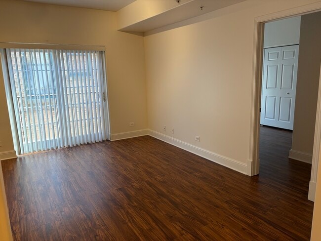 Photo - 520 N Milwaukee Ave