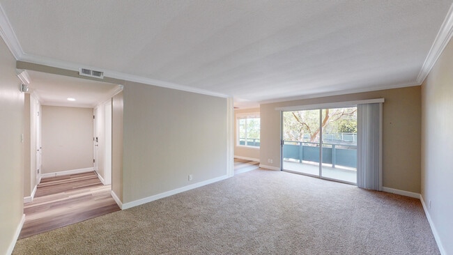 Photo - 821 Las Gallinas Ave Unit 219