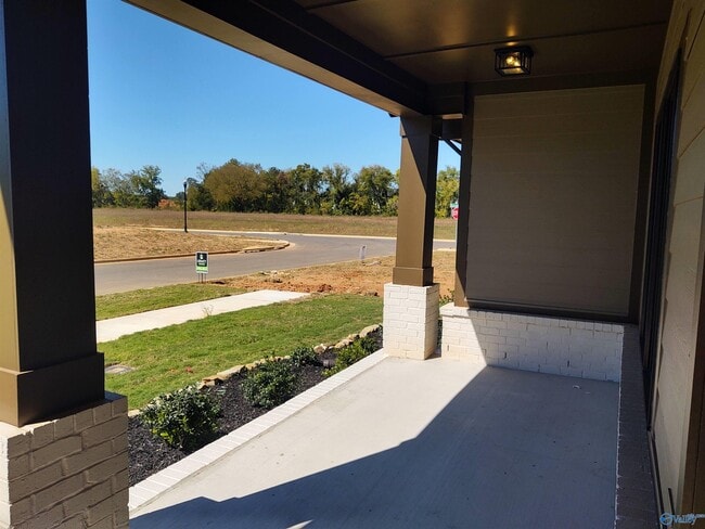 Photo - 1620 Nordic St NE