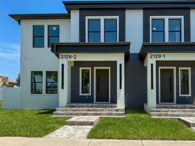 Photo - 2129 W Pine St