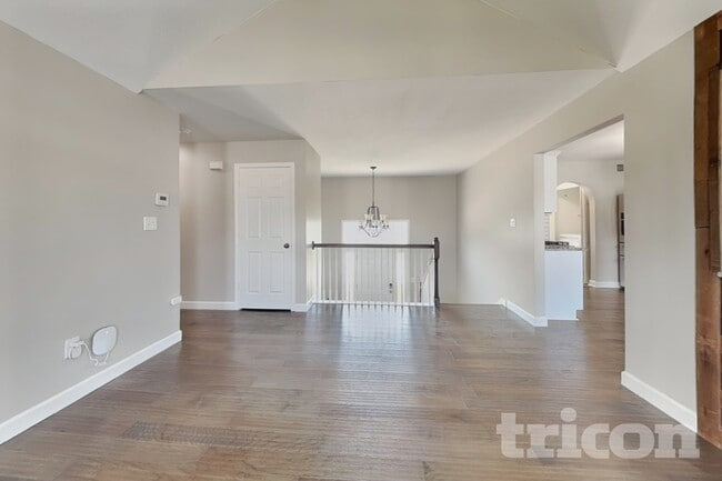 Photo - 2116 SW Chase Dr