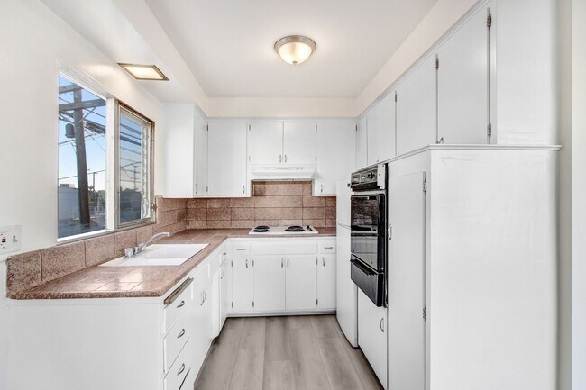 Photo - 1453 Brockton Ave - prime West LA location near SM Blvd!