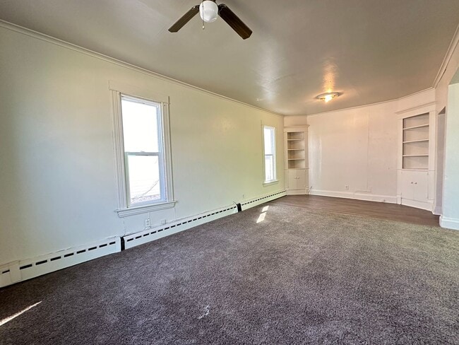 Photo - Spacious 3+ bedroom house $895