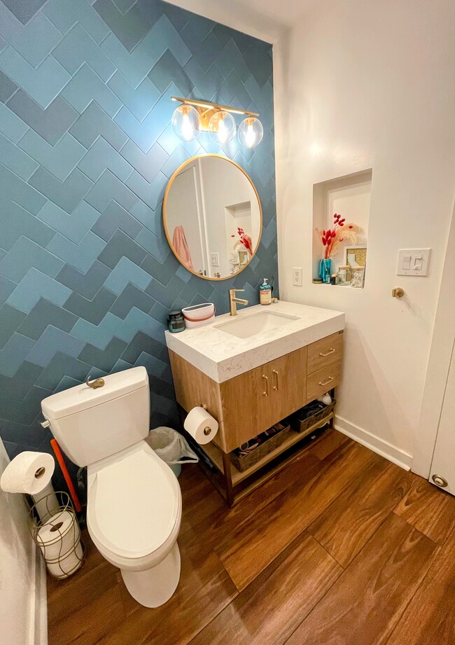 Photo - 889 Date St Unit 103