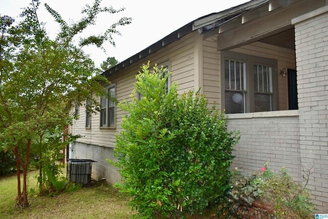 Photo - 2645 24th St SW