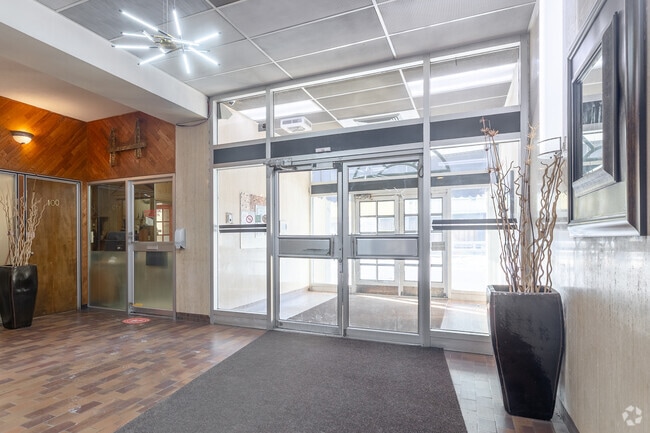 Lobby - PLACE DU CERCLE