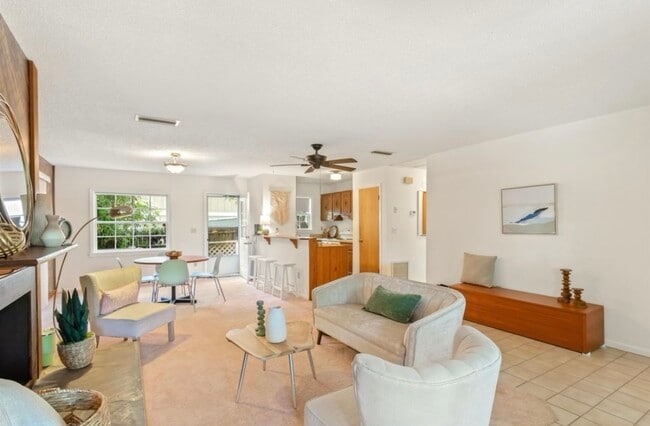 Photo - 1701 Castile St