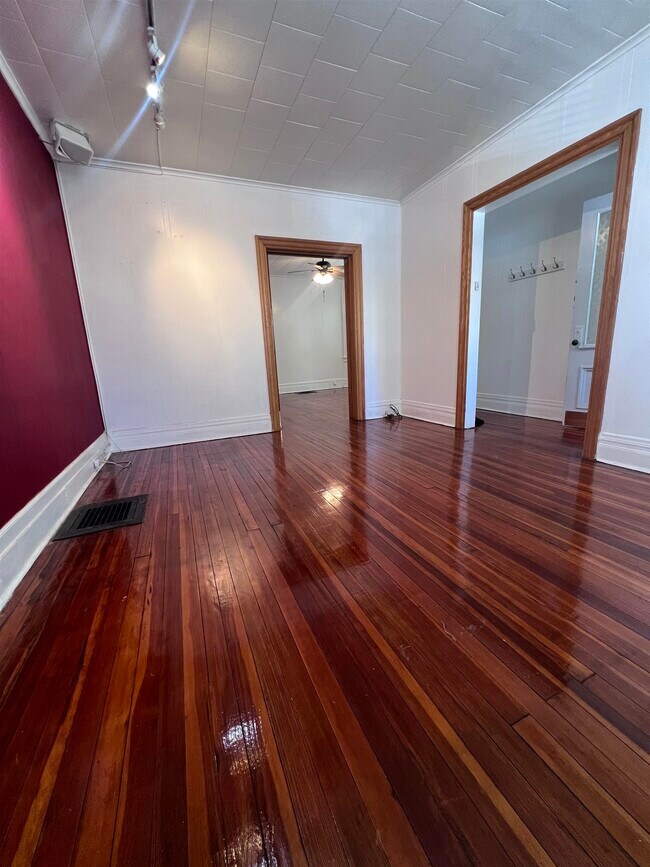 Photo - 94 W 46th St Unit A