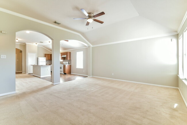 Photo - 5811 Ridgebluff Ln