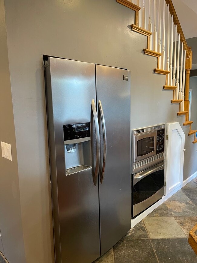 Photo - Nice Spacious 3 bd / 3 full bath and 2 hal...