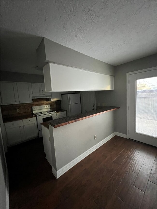 Photo - 1945 Miramar Green St Unit 1945