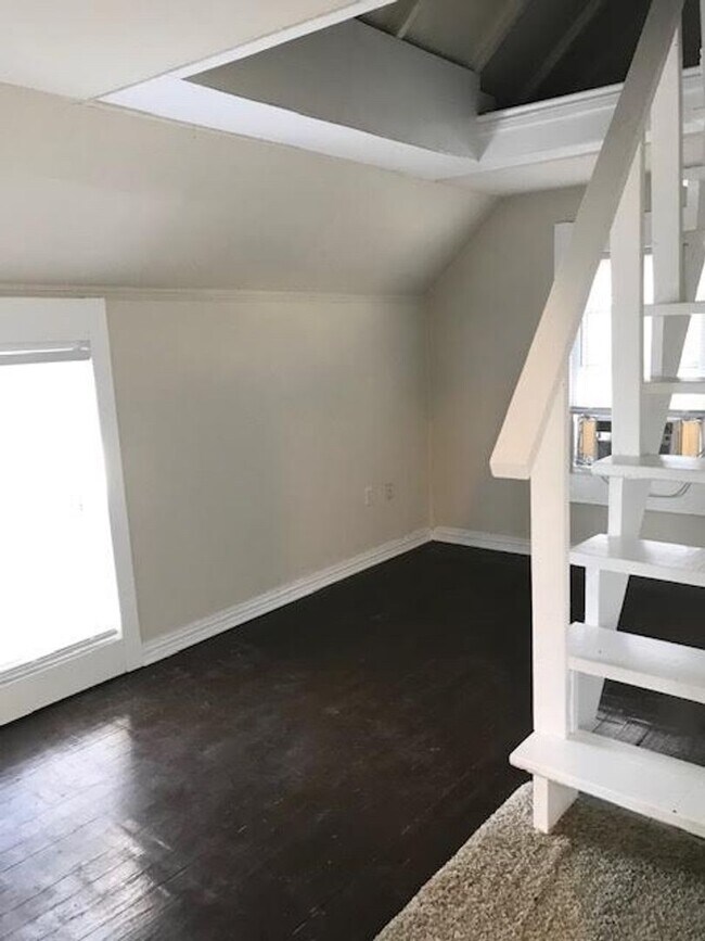 Photo - 1 Bedroom Garage Apartment on Austin Avenue