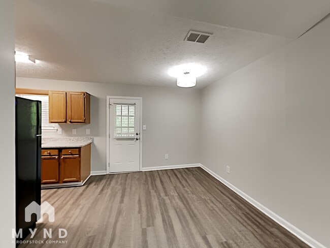 Photo - 189 Peach Forest Pl