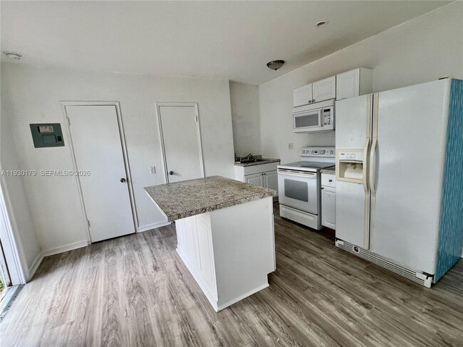 Photo - 2018 Jackson St Unidad Back