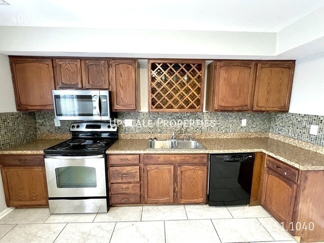 Photo - 4004 Forest Green Dr