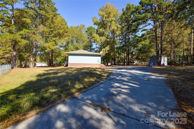 Photo - 15011 Woodstar Rd