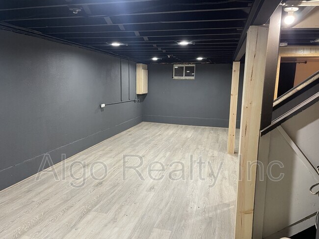 Photo - 3547/3549 Halifax Avenue North - 3549