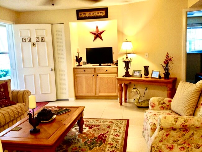 Photo - 2108 SE Edler Dr