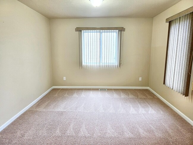 Photo - 908 Christian Ave