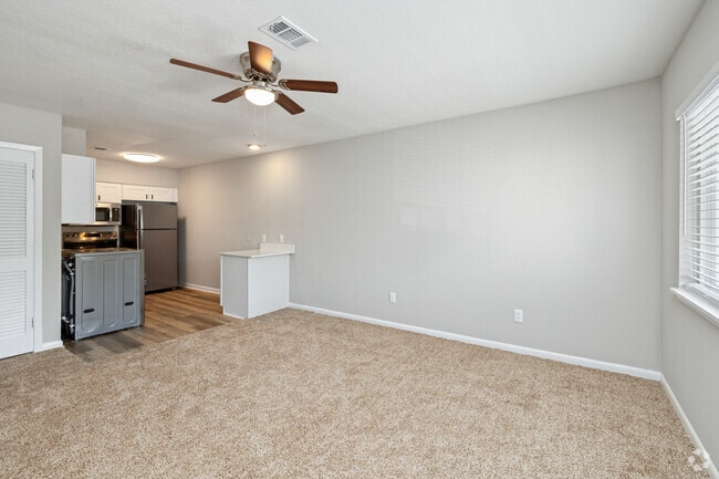 2BR, 1BA - 700SF - Kitchen/Living Room