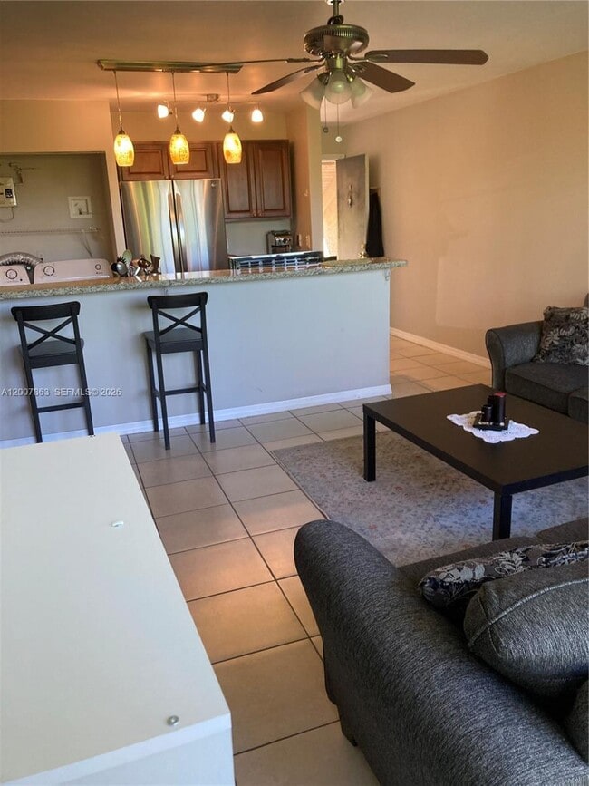 Photo - 5300 NE 6th Ave Unidad H16
