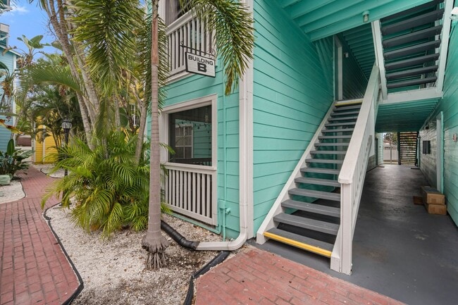 Photo - Spacious 2BR/2BA third floor South Tampa c...