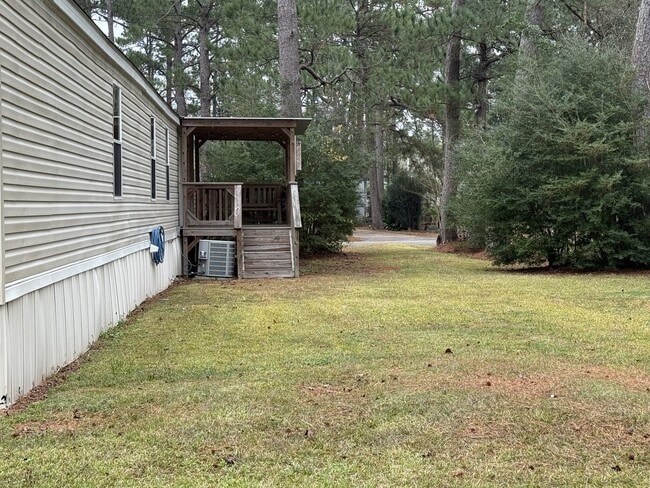 Photo - 200 Royalwood St