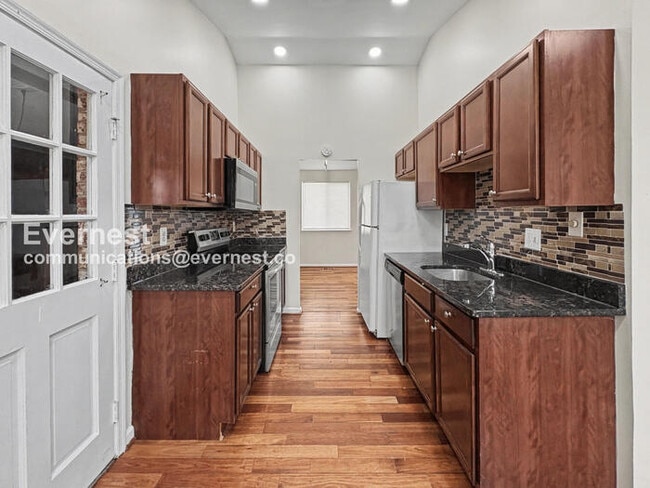 Photo - 9005 Heatherfield Ct