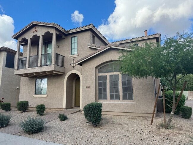 Photo - Gated Phoenix Gem with Community Pool and Spacious Kitchen