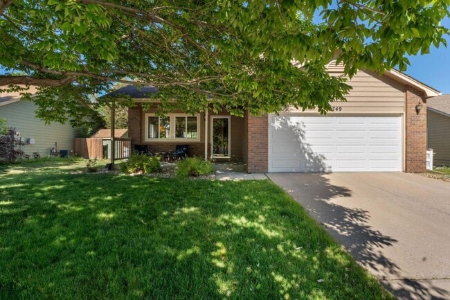 Building Photo - 749 Eagle Dr