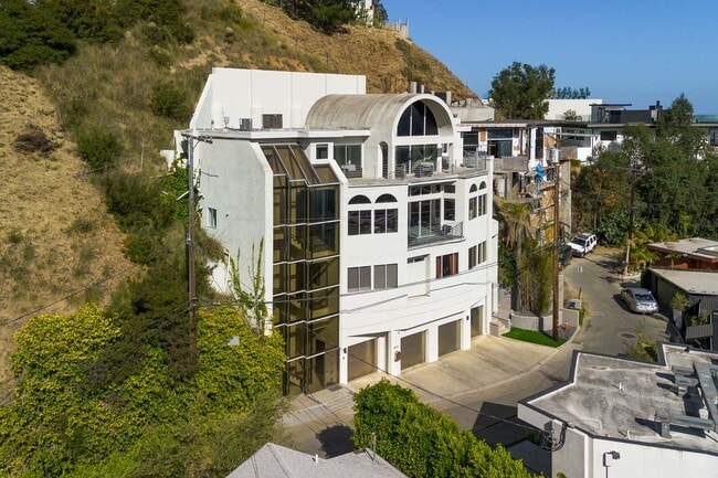 Photo - 8435 Franklin Ave