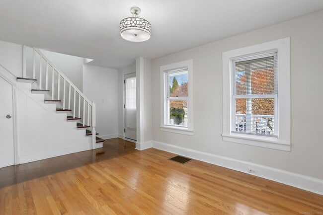 Photo - 8 3rd St Unidad 1