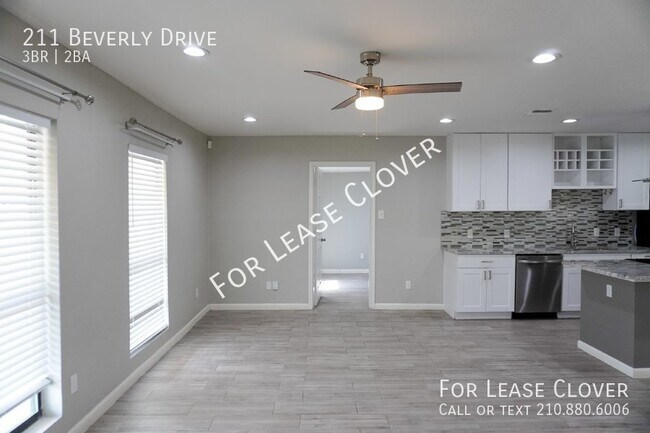 Photo - 211 Beverly Dr