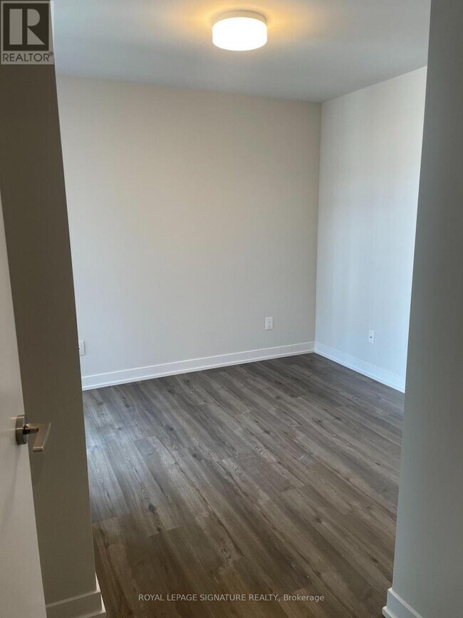 Photo - 25 Nicholas Ave Unit 322