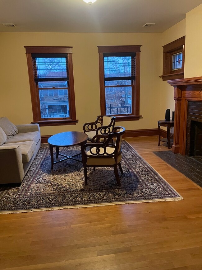 Furnished LR/Common Area - 6042 Pershing Ave Unit A