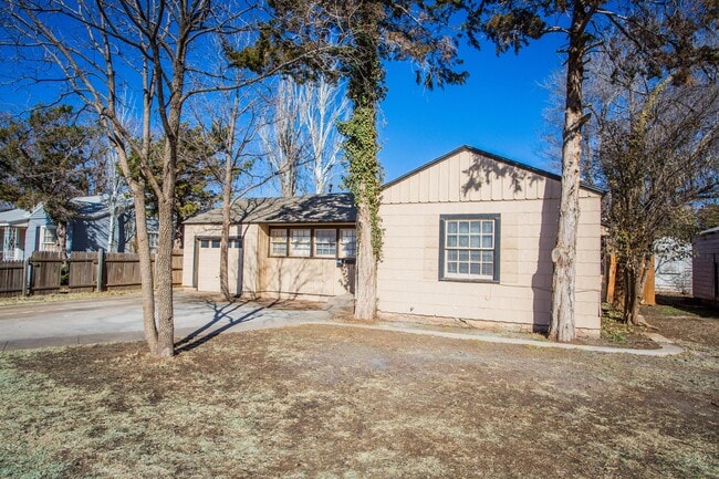 Photo - 2408 32nd St