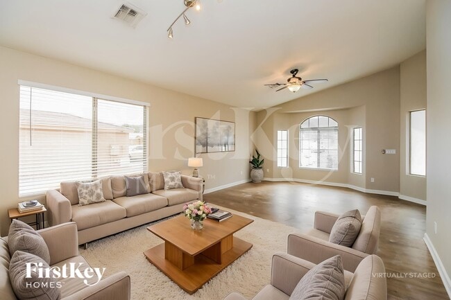 Photo - 1610 E Desert Ln