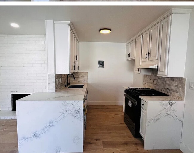 Photo - 17082 Emerald Ln Unit B