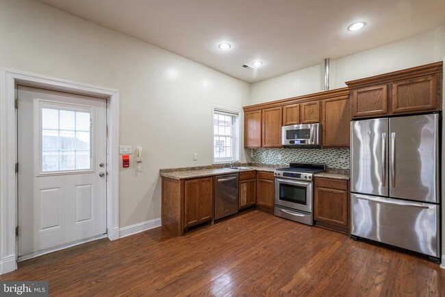 Photo - 2312 S 12th St Townhome