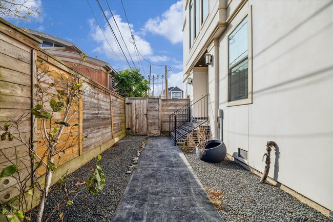 Photo - 4001 Lanark Ln