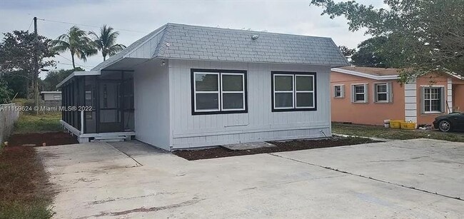 Building Photo - 347 NW 6th St